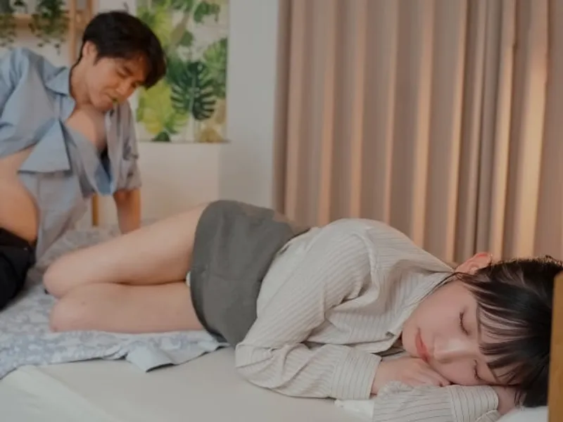 Chịch nữ đồng nghiệp đáng ghét trong công ty